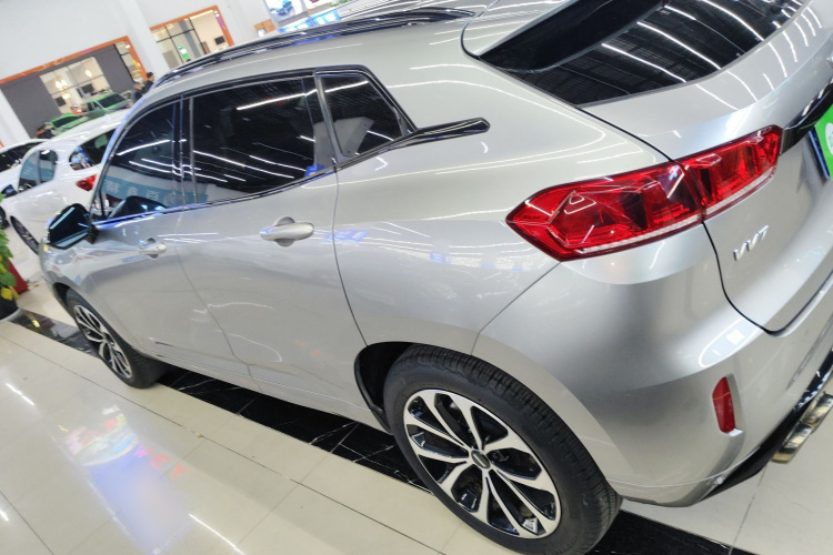 魏牌 VV7 2017款 2.0T 豪华型车身外观6003