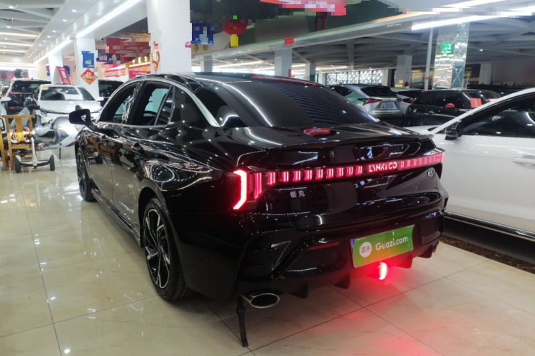 领克03 2023款 2.0TD DCT劲Pro车身外观4