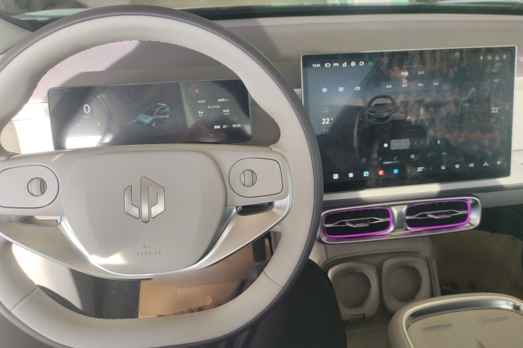 零跑汽车 零跑B10 2025款 510激光雷达版中控内饰7002