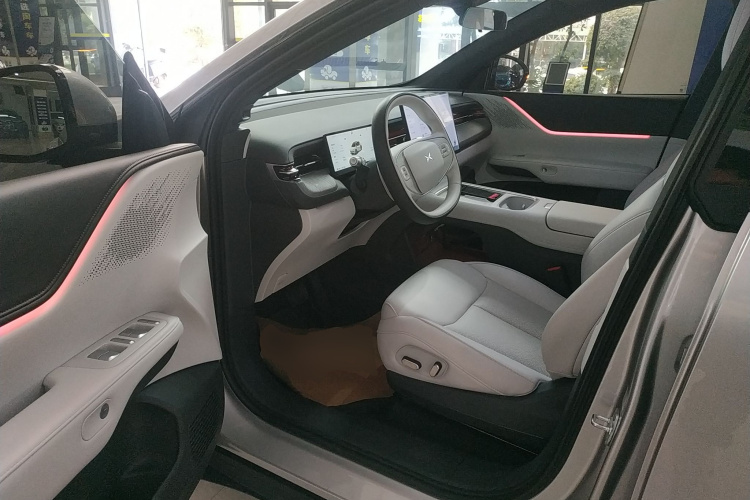 小鹏G6 2025款 625 长续航 Max 科技版中控内饰20