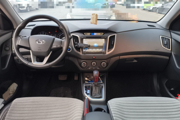 北京现代ix25 2015款 1.6L 自动两驱智能型GLS中控内饰7002