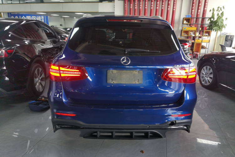 奔驰GLC 2016款 GLC 260 4MATIC 动感型车身外观6