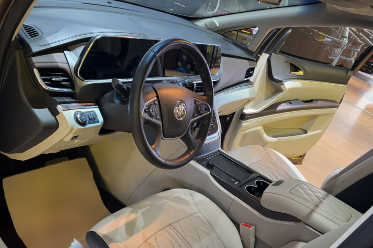 别克GL8 2020款 陆上公务舱 652T 豪华型中控内饰7001