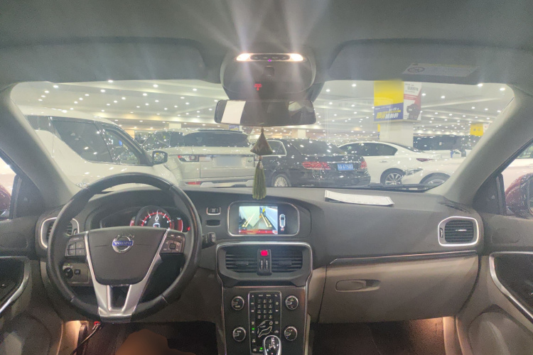 沃尔沃V40 2015款 1.6T 智雅版中控内饰12