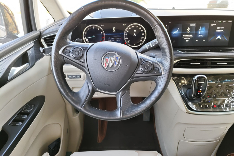 别克GL8 2022款 Avenir艾维亚 六座贤礼版中控内饰13