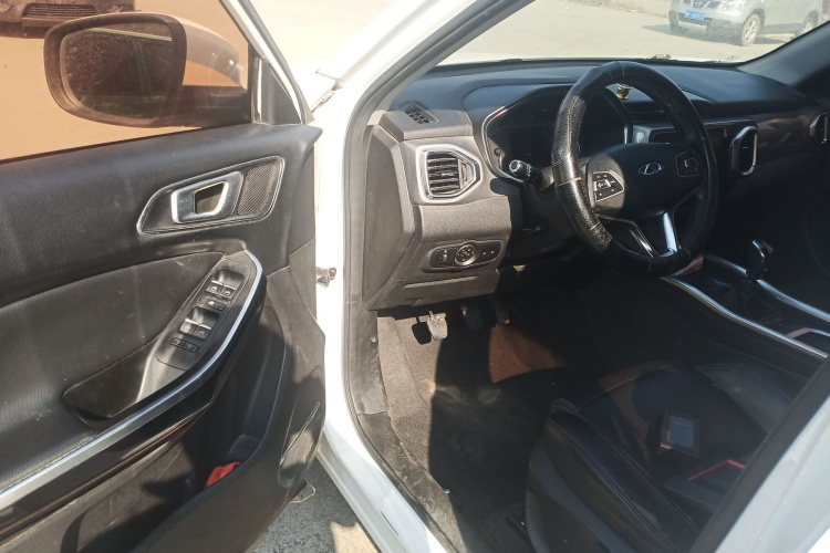 奇瑞 瑞虎5x 2017款 1.5T 手动精英型中控内饰20