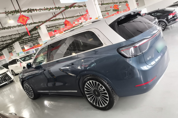 鸿蒙智行 问界M9 2024款 增程 Ultra版 52kWh 5座版车身外观6003