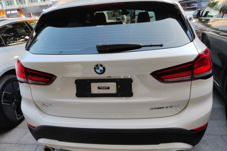 宝马X1 2022款 sDrive25Li 领先型车身外观6004