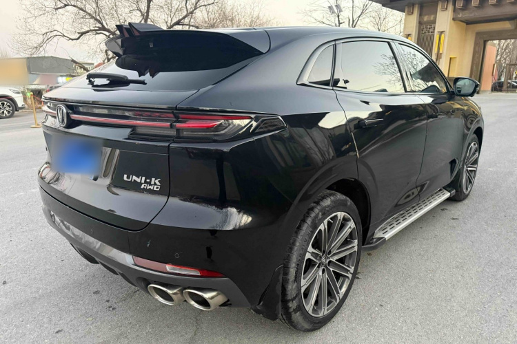 长安UNI-K 2021款 2.0T 全轮驱动尊贵型车身外观6002