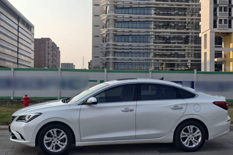 长安 逸动 2019款 高能版 1.6L GDI 自动先锋型 国VI车身外观6008