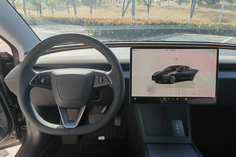 特斯拉 Model 3 2023款 后轮驱动版中控内饰7006