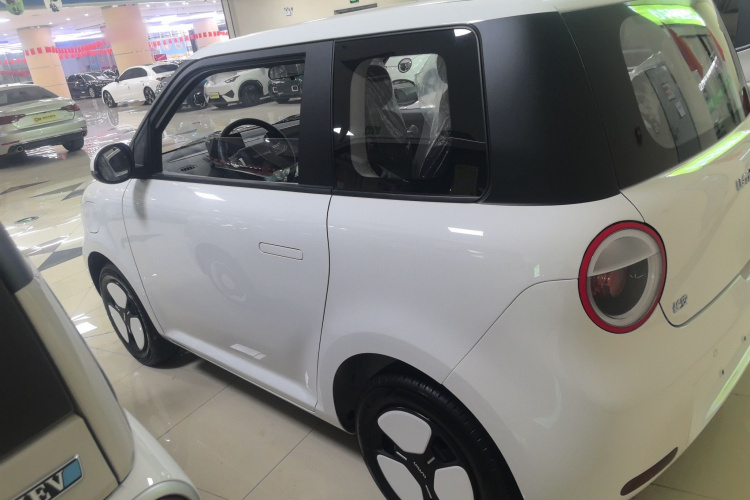 长安启源 长安Lumin 2025款 205km 香沁款车身外观4