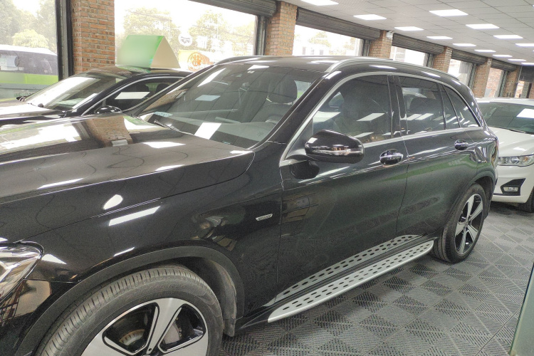 奔驰GLC 2022款 改款 GLC 300 L 4MATIC 动感型臻藏版车身外观4