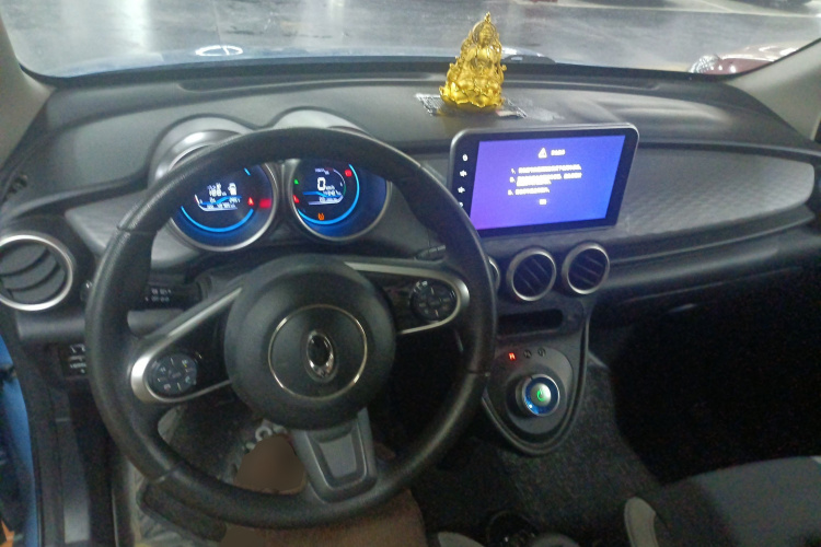 欧拉黑猫 2019款 301km 标准版中控内饰12