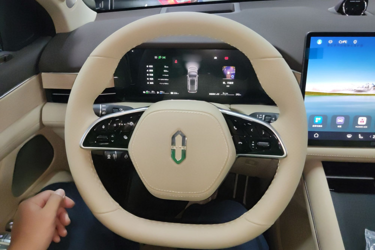 鸿蒙智行 问界M7 2024款 1.5T 智驾后驱Pro版 5座中控内饰13