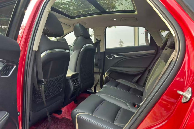 吉利汽车 星越 2019款 350T 耀星者中控内饰7005