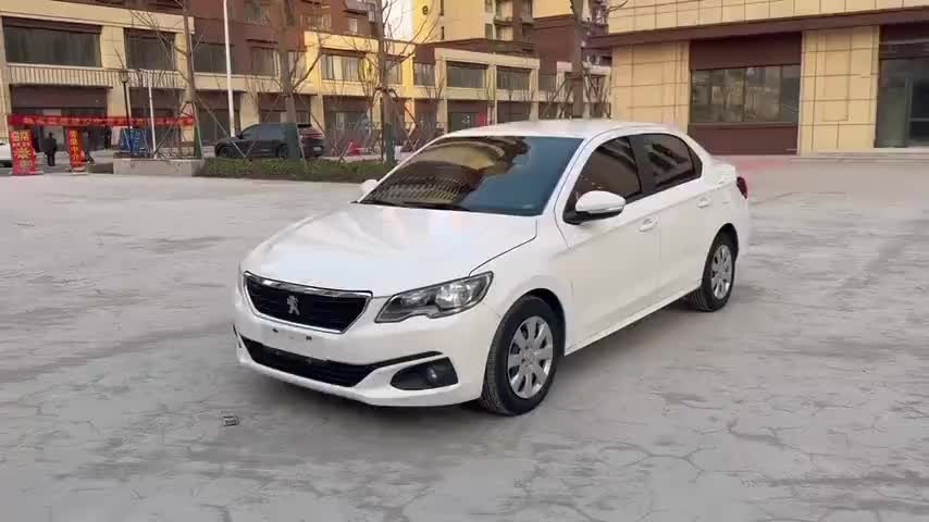 标致301 2017款 1.6L 自动舒适版实拍1