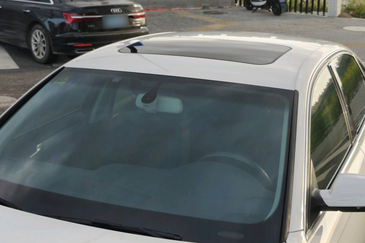 奥迪A4L 2016款 35 TFSI 自动标准型局部细节57