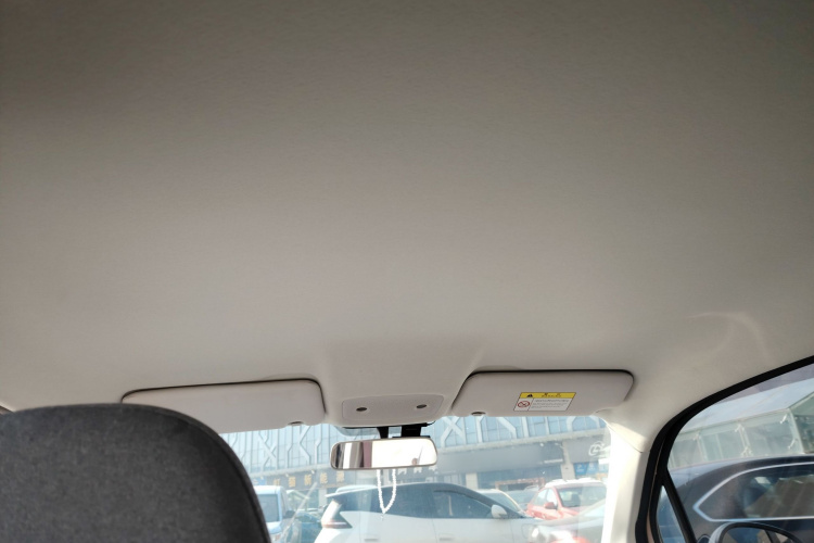 零跑汽车 零跑T03 2022款 琥珀版中控内饰22