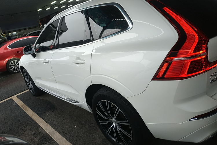 沃尔沃XC60 2020款 T5 四驱智远豪华版车身外观4