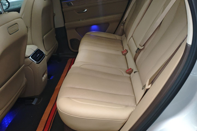 鸿蒙智行 问界M7 2024款 1.5T 后驱Plus版 5座中控内饰7004