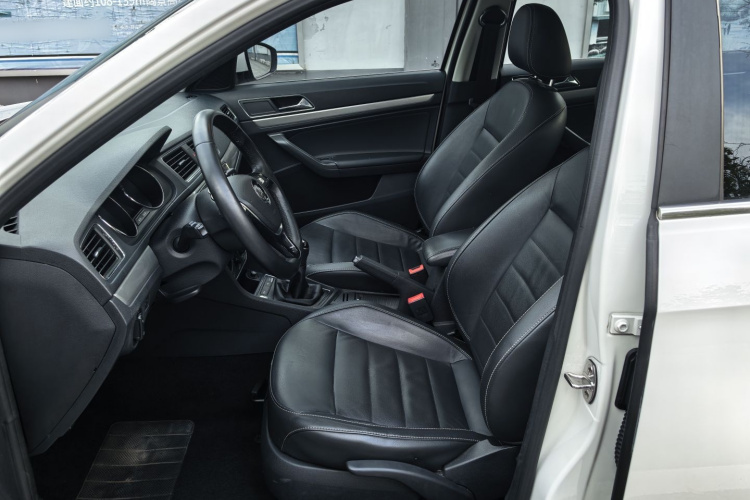 大众 朗逸 2017款 1.6L 手动舒适版中控内饰7003