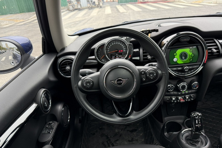 MINI 2019款 1.5T ONE PLUS中控内饰7009
