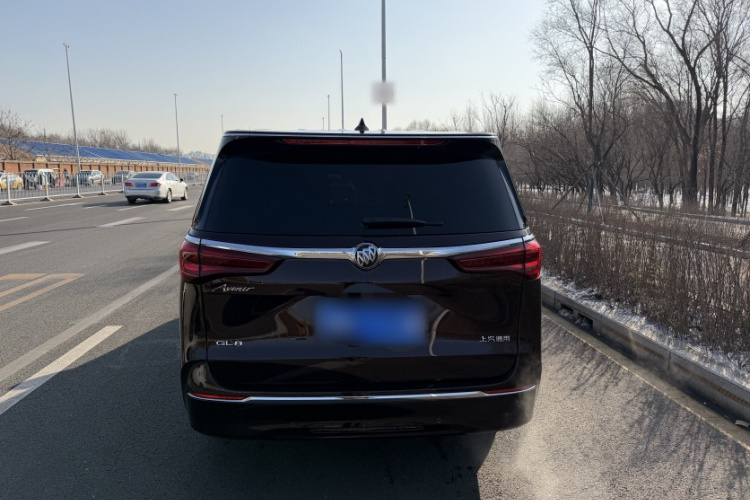 别克GL8 2022款 Avenir艾维亚 六座贤礼版车身外观6006