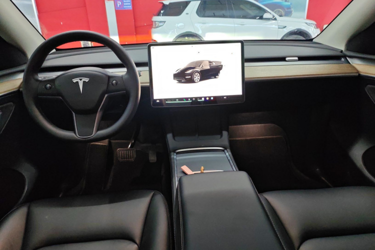 特斯拉 Model Y 2022款 改款 后轮驱动版中控内饰12
