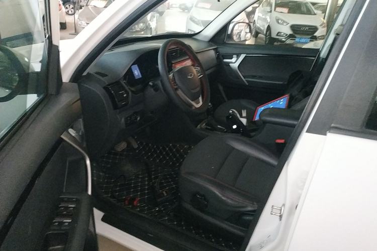 奇瑞 瑞虎3 2016款 1.6L CVT智尚版中控内饰20