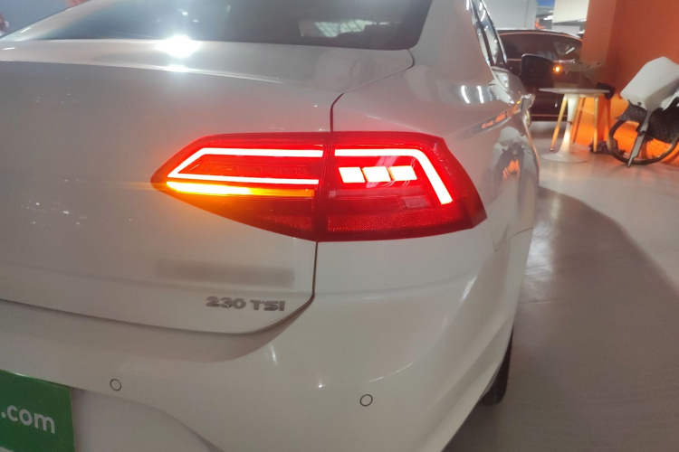 大众 凌渡 2021款 230TSI DSG风尚版车身外观9