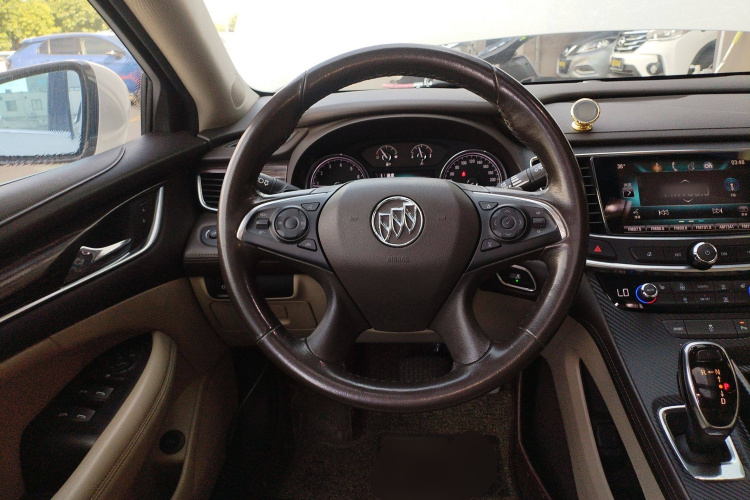 别克 君越 2016款 改款 20T 领先型中控内饰13