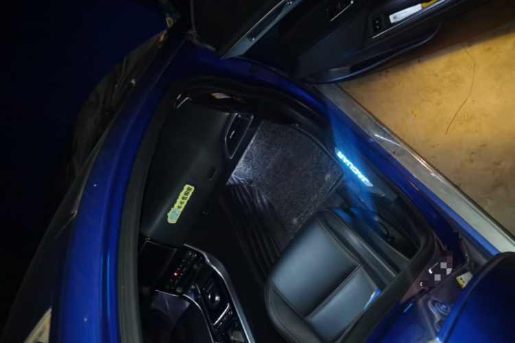 捷豹XEL 2019款 2.0T 200PS 尊享版局部细节9005