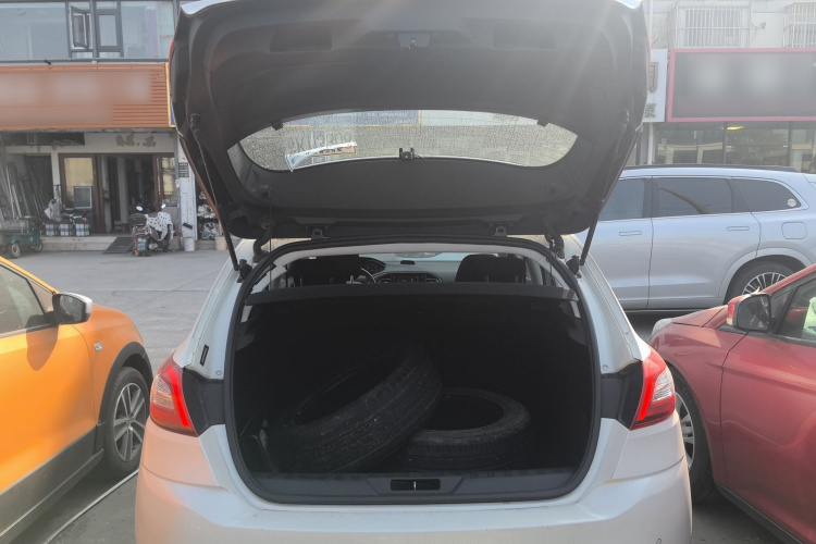 标致308S 2015款 1.2T 自动劲驰版局部细节23