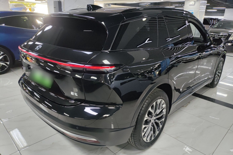 蔚来ES6 2024款 75kWh车身外观7