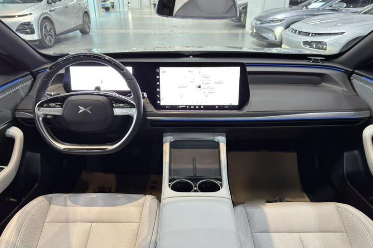 小鹏P7 2023款 P7i 702 Max中控内饰7002