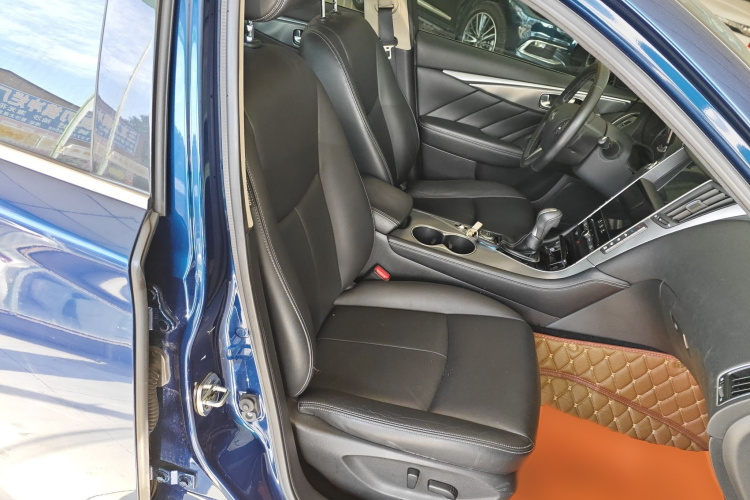 英菲尼迪Q50L 2016款 2.0T 悦享版局部细节41