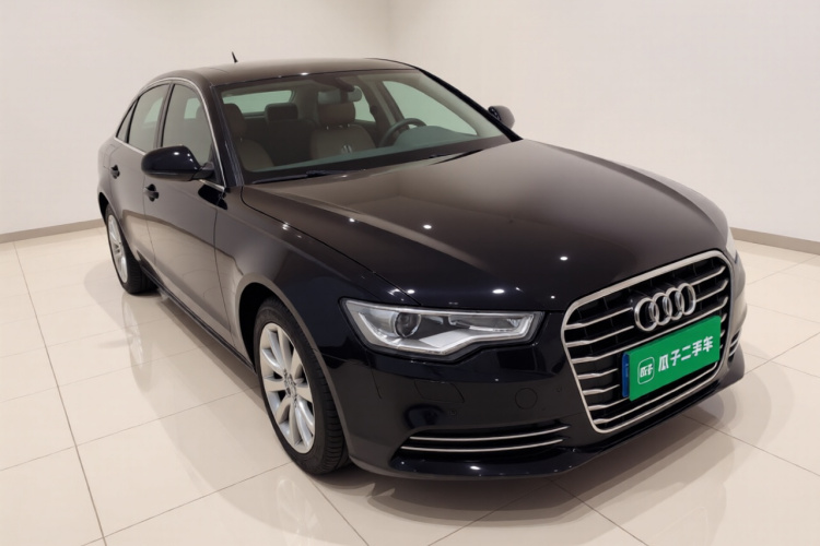 奥迪A6L 2012款 30 FSI 舒适型车身外观3