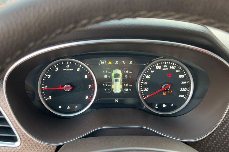 宝骏730 2017款 1.8L iAMT豪华型 7座局部细节14