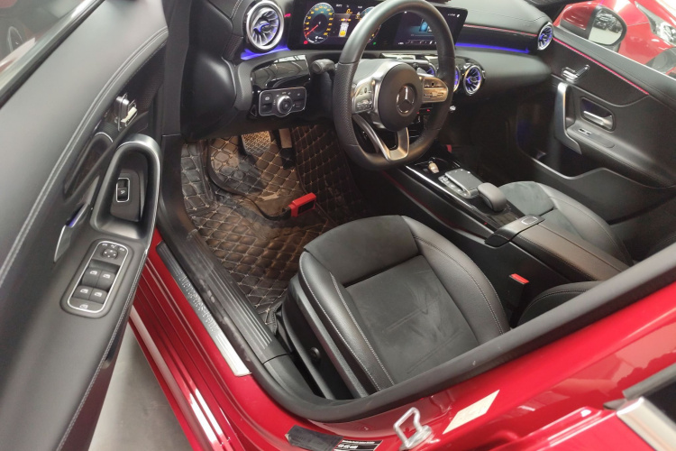 奔驰A级 2022款 改款三 A 200 L 运动轿车时尚型中控内饰7003