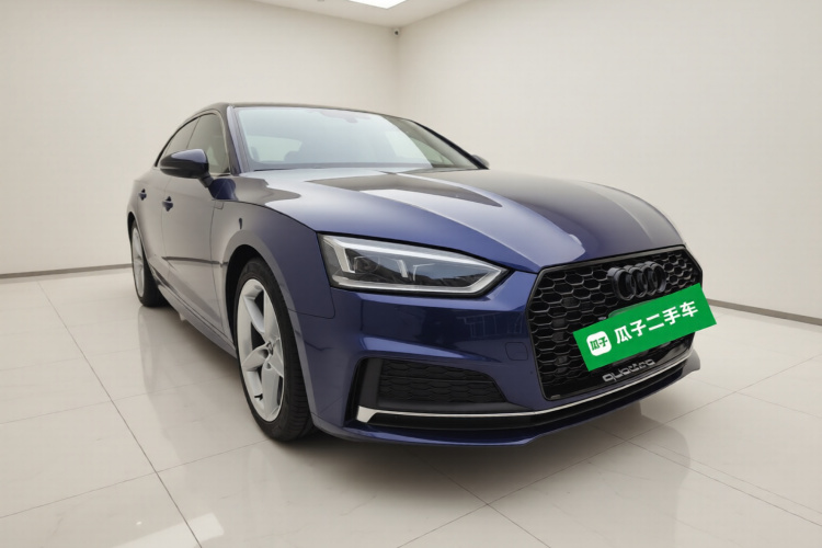 奥迪A5 2019款 Sportback 40 TFSI 时尚型车身外观3