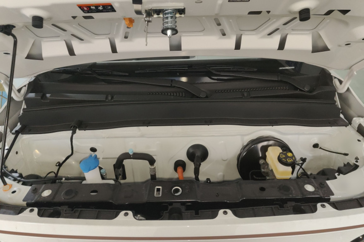 吉利银河 2024款 熊猫mini 200km 耐力熊机舱底盘24