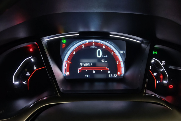 本田 思域 2021款 HATCHBACK 220TURBO CVT潮酷控局部细节14