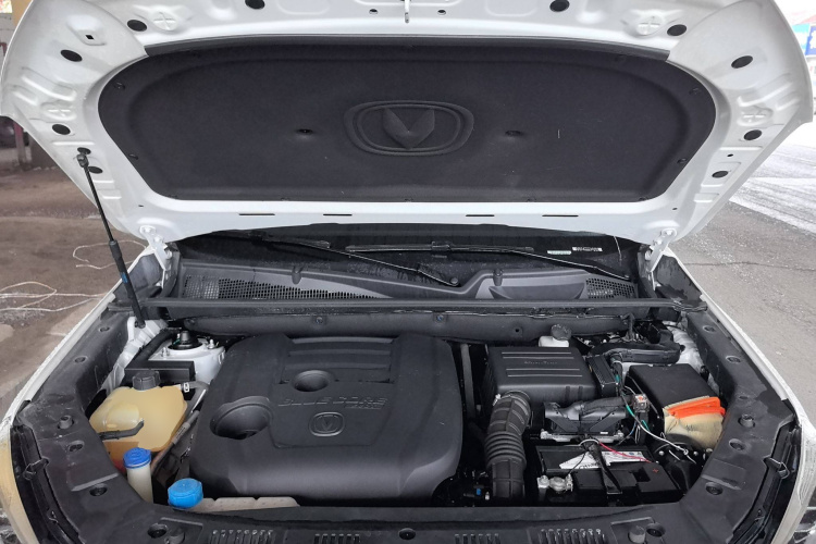 长安CS75 2021款 荣耀百万版 280T DCT豪华型机舱底盘24