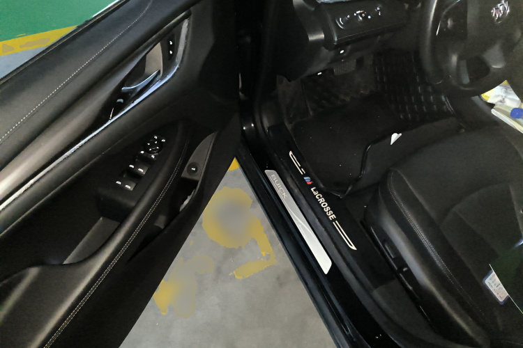 别克 君越 2021款 652T 豪华型中控内饰20