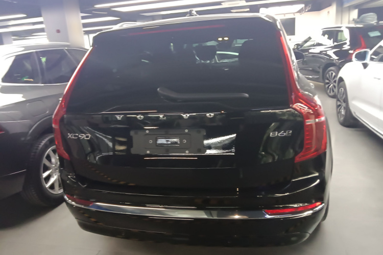 沃尔沃XC90 2023款 B6 智雅豪华版 7座车身外观6004