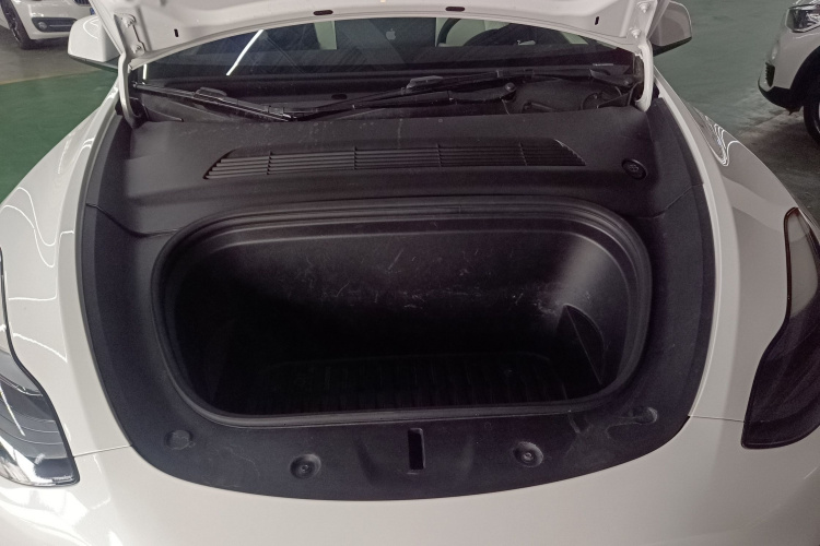 特斯拉 Model Y 2022款 长续航全轮驱动版机舱底盘24