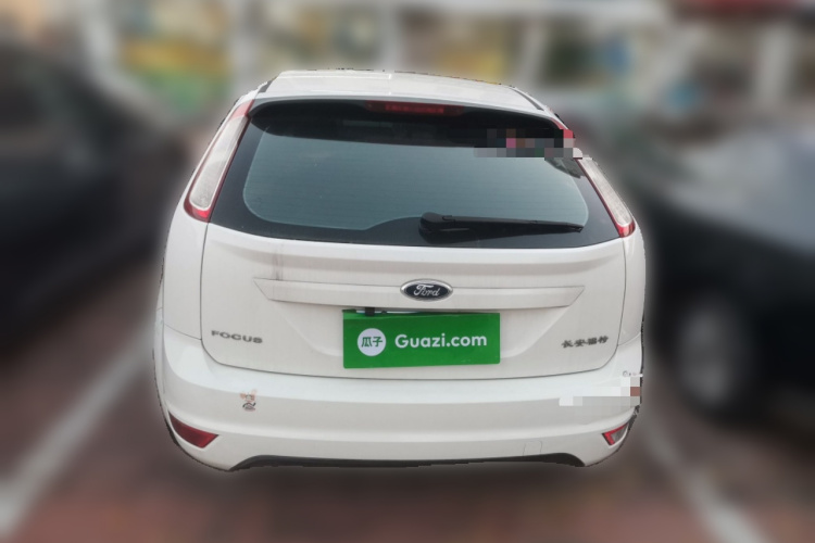 福特 福克斯 2013款 两厢经典 1.8L 手动基本型车身外观6