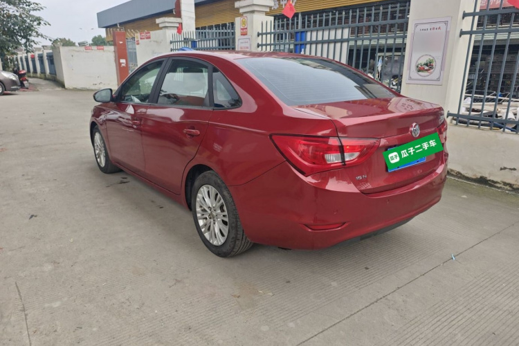 别克 英朗 2016款 15N 手动精英型车身外观4