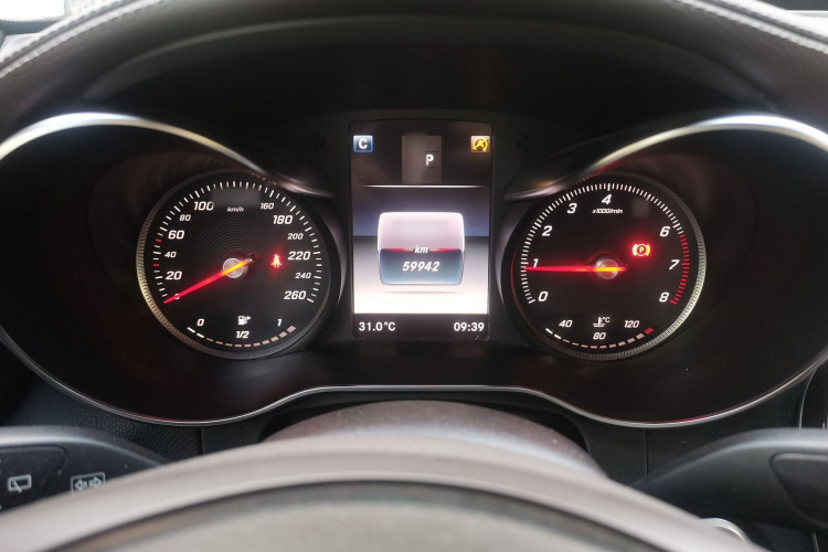 奔驰GLC 2018款 GLC 300 4MATIC 动感型局部细节14